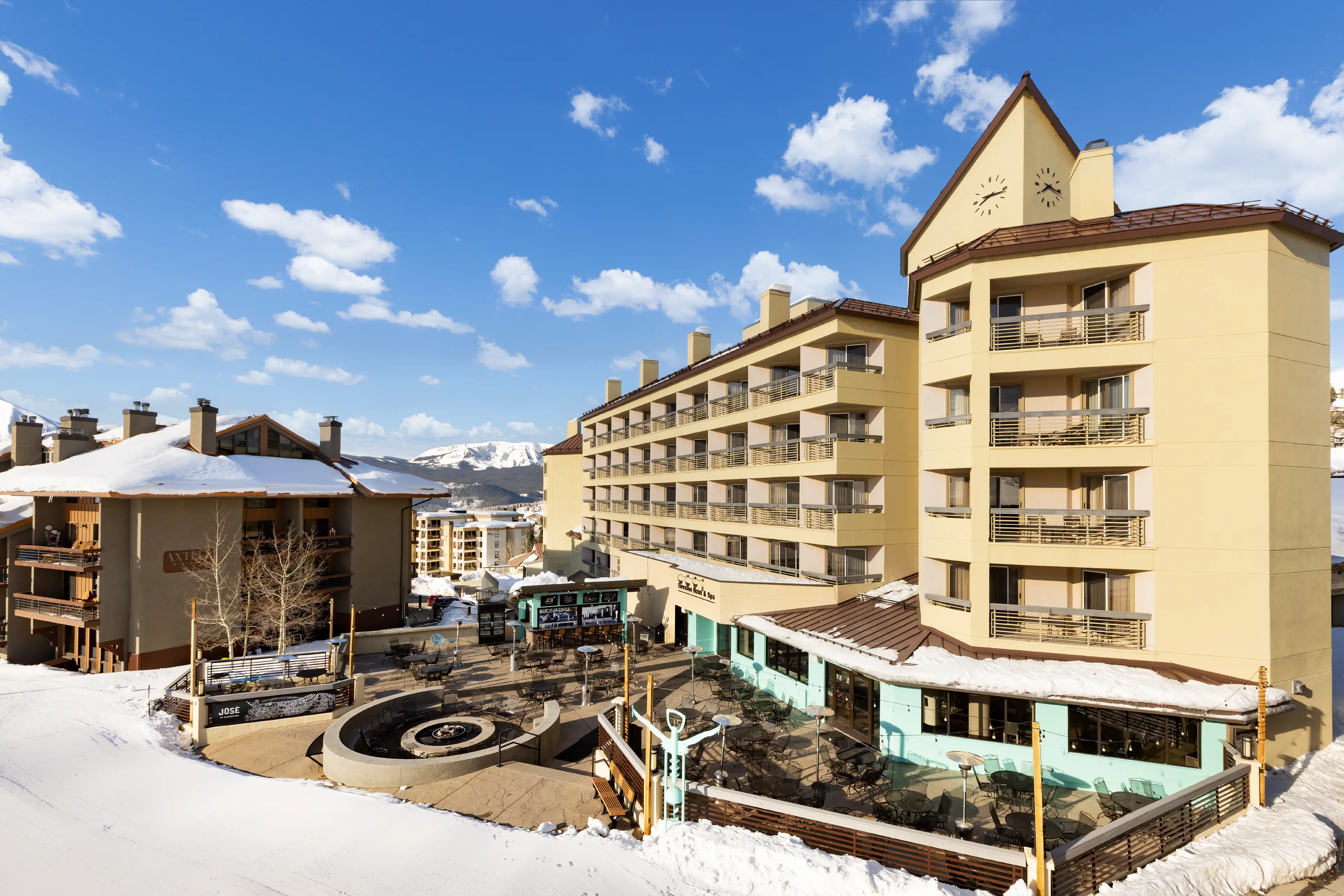 Elevation-Resort-Exterior-Back-3_3840x2561_G_90_Long Edge Portfolio_auto