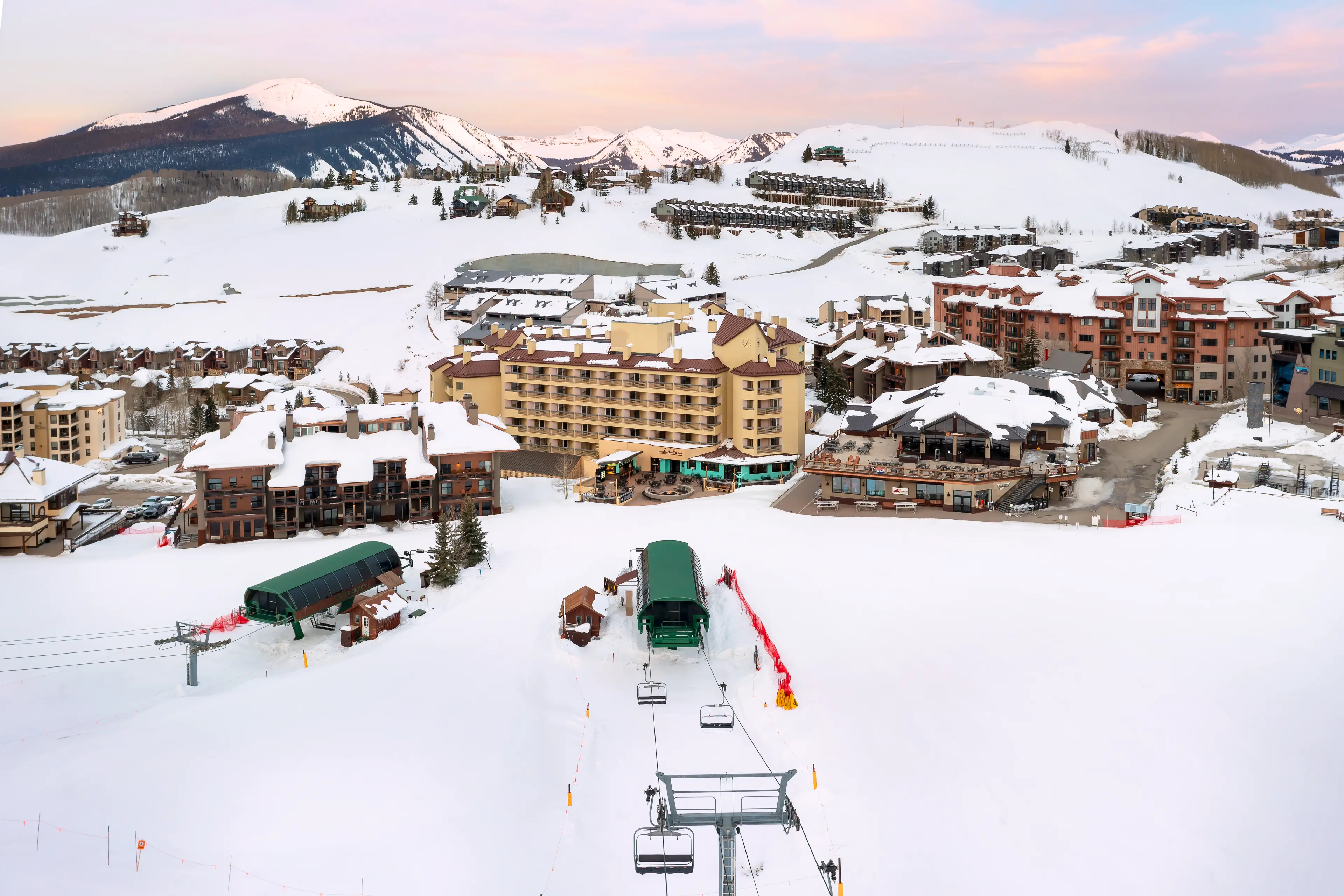 Elevation-Resort-Exterior-Sunrise-From Mountain_3840x2561_G_90_Long Edge Portfolio_auto
