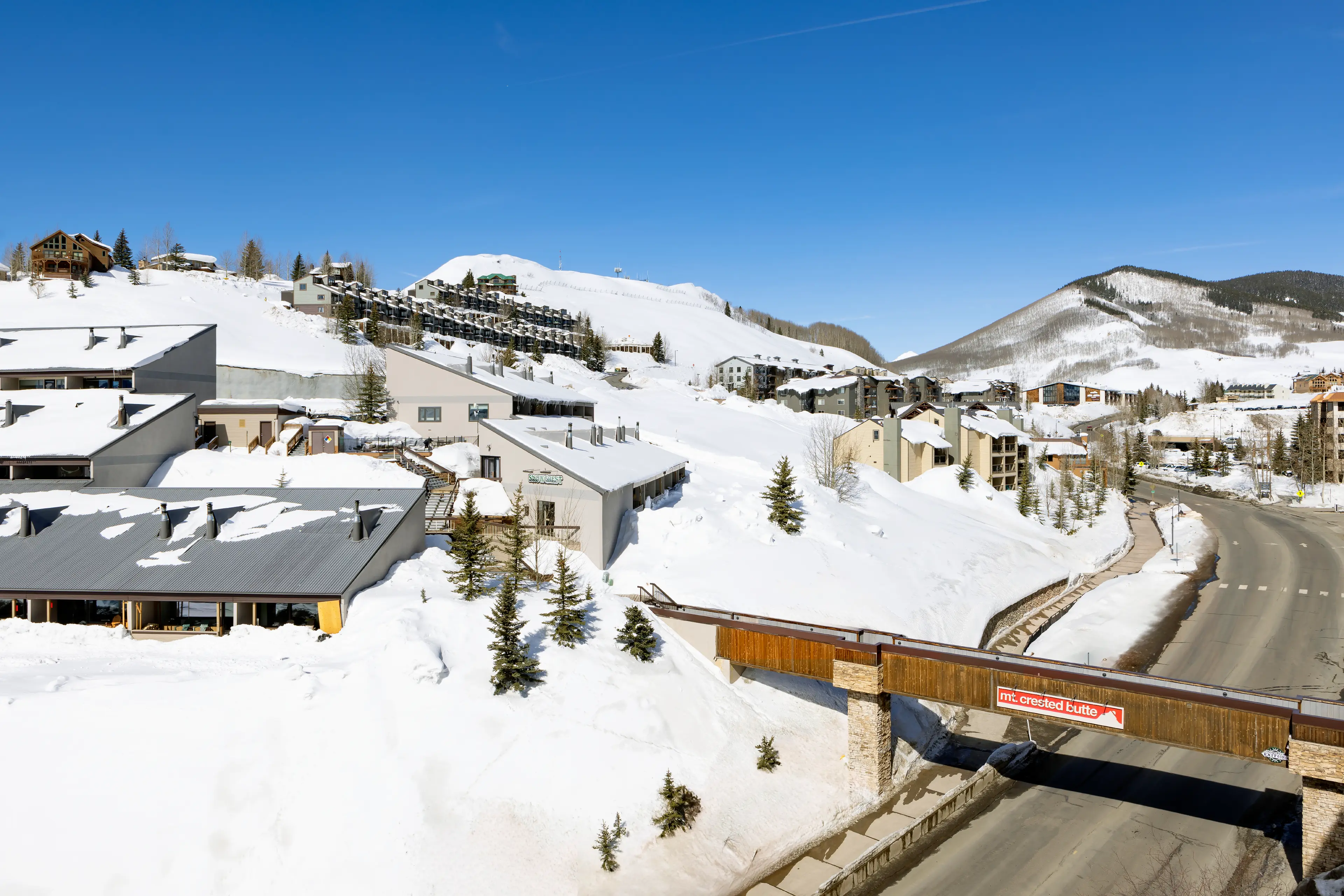 Elevation-Resort-Mt-Crested-Butte_3840x2561_G_90_Long Edge Portfolio_auto