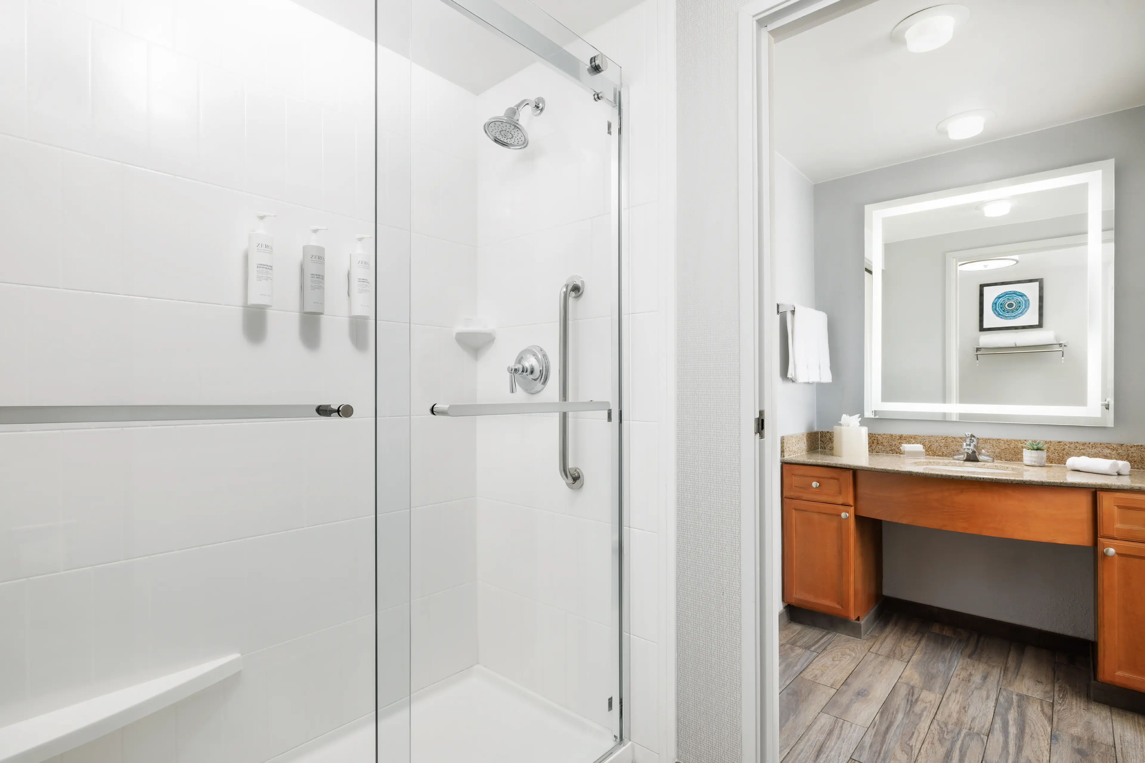 CRPHWHW-Standard-Shower_3840x2561_G_90_Long Edge Portfolio_auto
